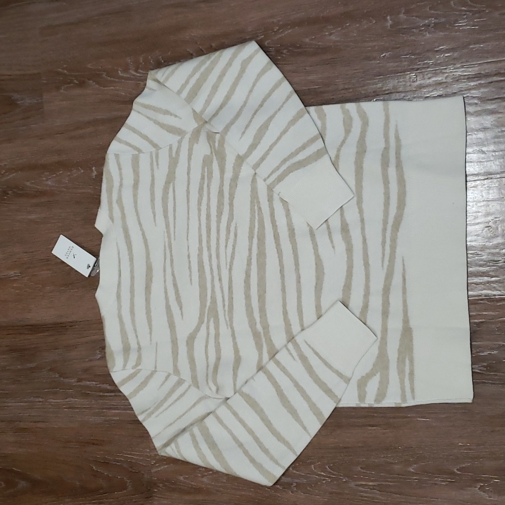 (L) NWT Denver Hayes Zebra Stripe Print Soft Sweater Cozy Cottagecore Gift New - Picture 9 of 9